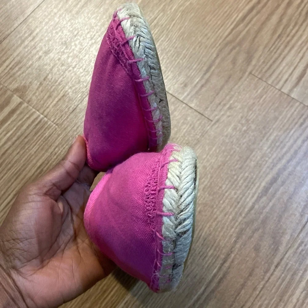 pineapple pink flat